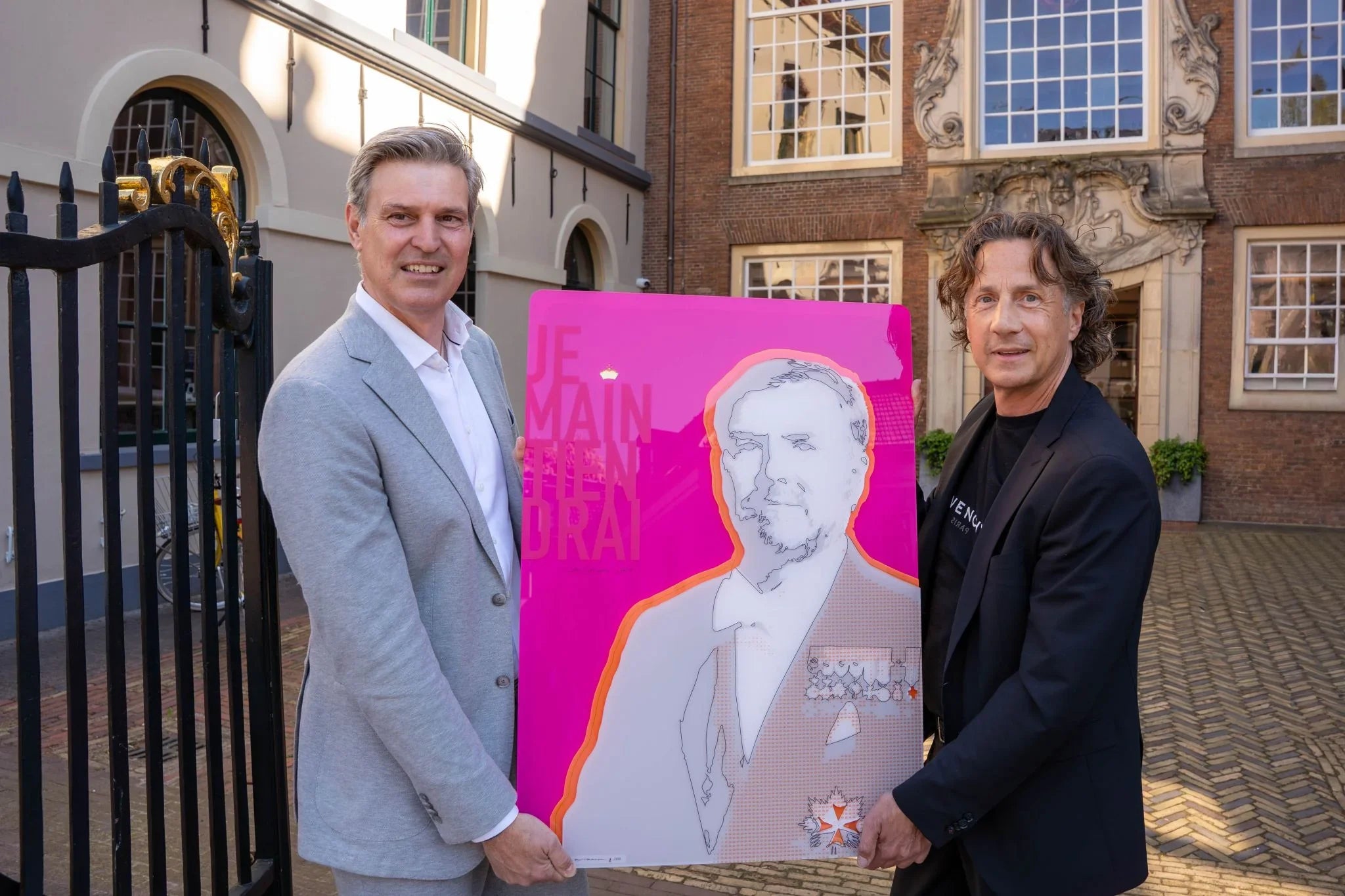 Staatsieportret op tour langs de elf steden